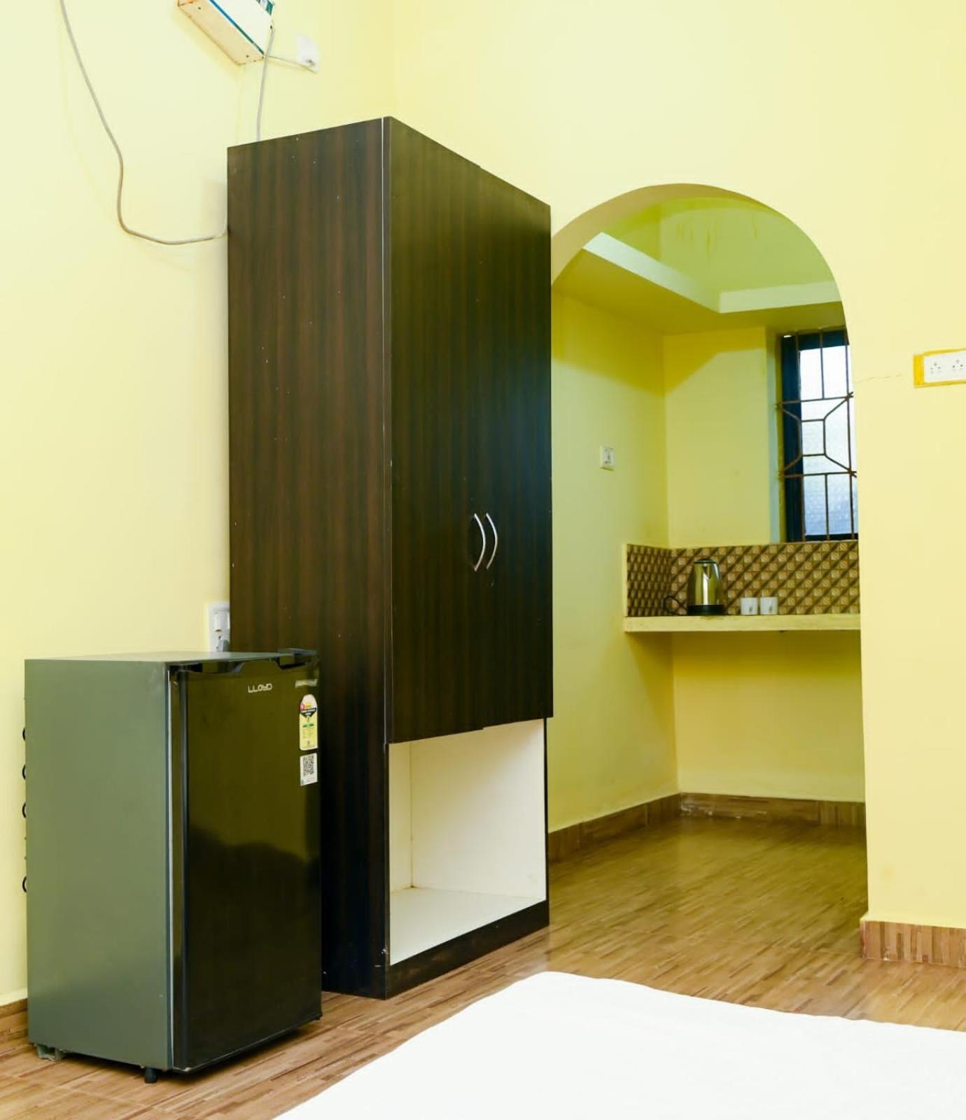 One Love Guest House Morjim Exterior foto