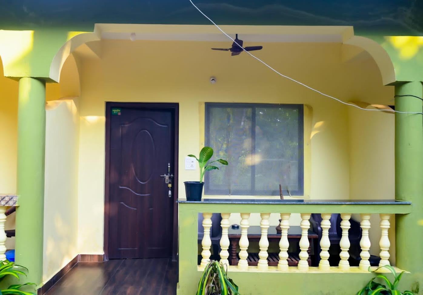 One Love Guest House Morjim Exterior foto